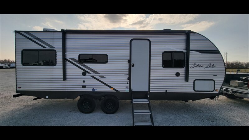 2022 EAST TO WEST SILVER LAKE 20 KRD  