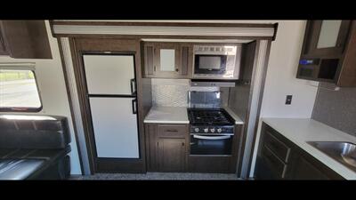 2020 HEARTLAND PIONEER RG27   - Photo 17 - Aurora, MO 65605