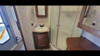 2016 HIGHLAND RIDGE OPEN RANGE 337RLS   - Photo 29 - Aurora, MO 65605
