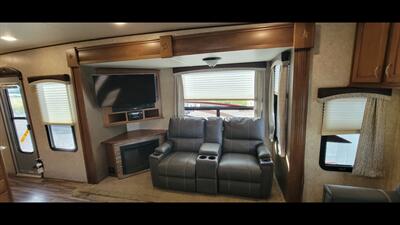 2016 HIGHLAND RIDGE OPEN RANGE 337RLS   - Photo 20 - Aurora, MO 65605