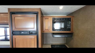 2016 HIGHLAND RIDGE OPEN RANGE 337RLS   - Photo 15 - Aurora, MO 65605
