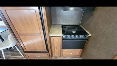 2016 HIGHLAND RIDGE OPEN RANGE 337RLS   - Photo 14 - Aurora, MO 65605