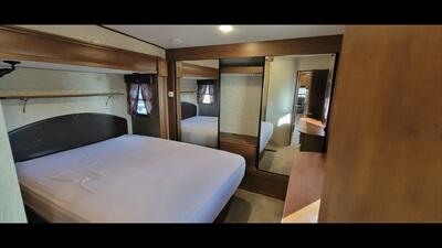 2016 HIGHLAND RIDGE OPEN RANGE 337RLS   - Photo 31 - Aurora, MO 65605