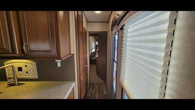 2016 HIGHLAND RIDGE OPEN RANGE 337RLS   - Photo 25 - Aurora, MO 65605
