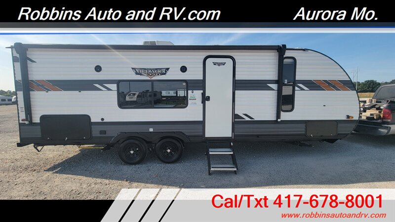 2022 FOREST RIVER WILDWOOD 261 BHXL  
