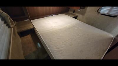2014 CROSSROADS ZINGER 31SB   - Photo 40 - Aurora, MO 65605