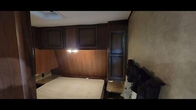 2014 CROSSROADS ZINGER 31SB   - Photo 38 - Aurora, MO 65605