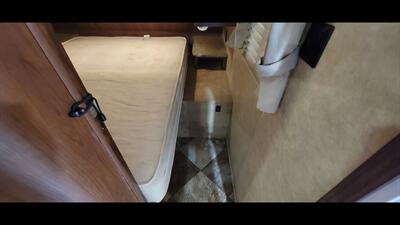 2014 CROSSROADS ZINGER 31SB   - Photo 37 - Aurora, MO 65605