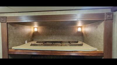 2014 CROSSROADS ZINGER 31SB   - Photo 34 - Aurora, MO 65605