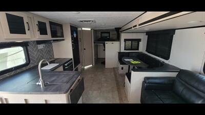 2021 FOREST RIVER COACHMEN 290BH   - Photo 6 - Aurora, MO 65605