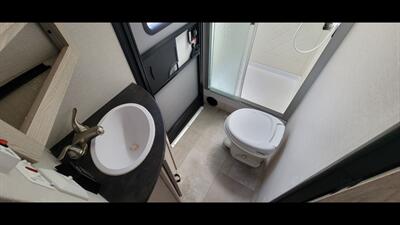 2021 FOREST RIVER COACHMEN 290BH   - Photo 12 - Aurora, MO 65605