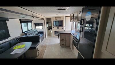 2021 FOREST RIVER COACHMEN 290BH   - Photo 7 - Aurora, MO 65605