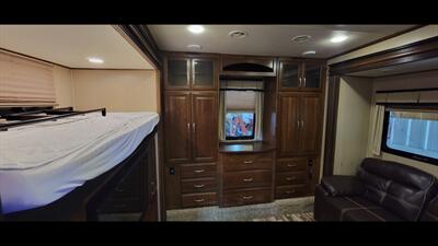 2016 GRAND DESIGN SOLITUDE ST366DEN - Photo 33 - Aurora, MO 65605