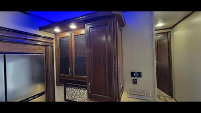 2016 GRAND DESIGN SOLITUDE ST366DEN - Photo 17 - Aurora, MO 65605