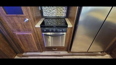 2016 GRAND DESIGN SOLITUDE ST366DEN - Photo 22 - Aurora, MO 65605