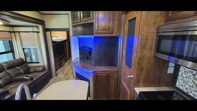 2016 GRAND DESIGN SOLITUDE ST366DEN - Photo 24 - Aurora, MO 65605