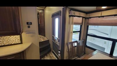 2016 GRAND DESIGN SOLITUDE ST366DEN - Photo 14 - Aurora, MO 65605