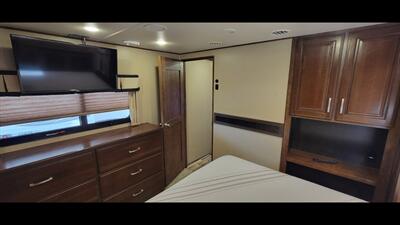 2016 GRAND DESIGN SOLITUDE ST366DEN - Photo 55 - Aurora, MO 65605