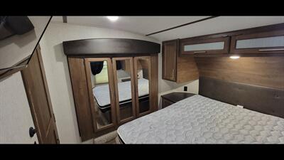 2019 KEYSTONE COUGAR 32BHS   - Photo 48 - Aurora, MO 65605