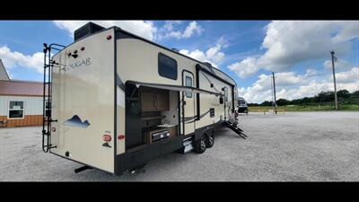 2019 KEYSTONE COUGAR 32BHS   - Photo 8 - Aurora, MO 65605