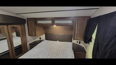 2019 KEYSTONE COUGAR 32BHS   - Photo 47 - Aurora, MO 65605