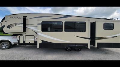 2019 KEYSTONE COUGAR 32BHS   - Photo 6 - Aurora, MO 65605