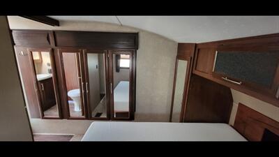 2015 KEYSTONE COUGAR M326 - Photo 41 - Aurora, MO 65605