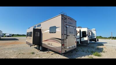 2015 KEYSTONE COUGAR M326 - Photo 5 - Aurora, MO 65605