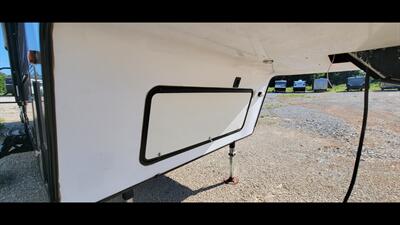 2015 KEYSTONE COUGAR M326 - Photo 11 - Aurora, MO 65605
