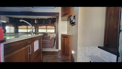 2015 KEYSTONE COUGAR M326 - Photo 20 - Aurora, MO 65605