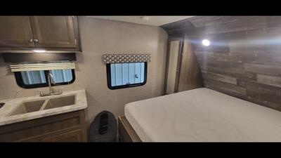 2019 DUTCHMEN COLEMAN 2125BH - Photo 15 - Aurora, MO 65605