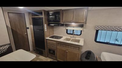 2019 DUTCHMEN COLEMAN 2125BH - Photo 16 - Aurora, MO 65605
