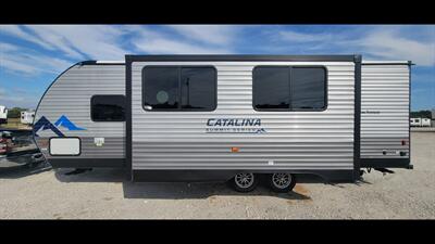 2022 COACHMEN CATALINA 261 BHS   - Photo 6 - Aurora, MO 65605