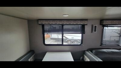 2022 COACHMEN CATALINA 261 BHS   - Photo 19 - Aurora, MO 65605