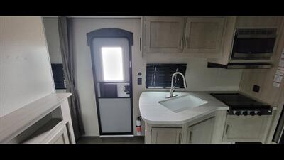 2022 COACHMEN CATALINA 261 BHS   - Photo 10 - Aurora, MO 65605