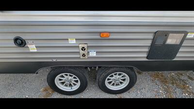 2022 COACHMEN CATALINA 261 BHS   - Photo 40 - Aurora, MO 65605