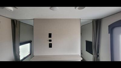 2022 COACHMEN CATALINA 261 BHS   - Photo 12 - Aurora, MO 65605