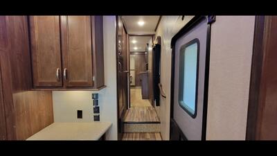 2017 KEYSTONE MONTANA 345 RL   - Photo 32 - Aurora, MO 65605