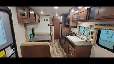 2017 JAYCO JAYFLIGHT 26BH   - Photo 12 - Aurora, MO 65605