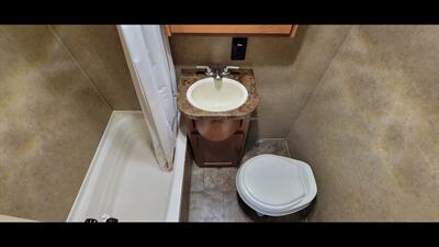 2015 FOREST RIVER CHEROKEE 284BH   - Photo 28 - Aurora, MO 65605