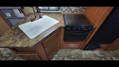 2015 FOREST RIVER CHEROKEE 284BH   - Photo 24 - Aurora, MO 65605