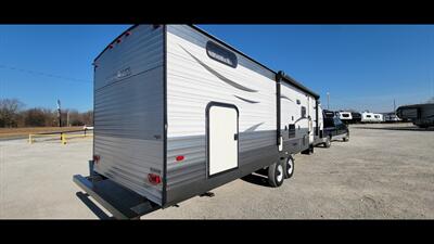 2015 FOREST RIVER CHEROKEE 284BH   - Photo 9 - Aurora, MO 65605