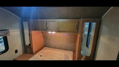 2015 FOREST RIVER CHEROKEE 284BH   - Photo 39 - Aurora, MO 65605