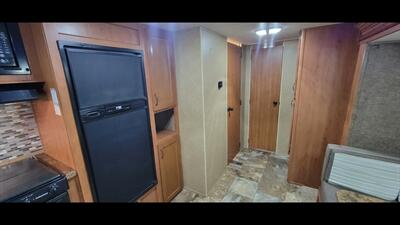 2015 FOREST RIVER CHEROKEE 284BH   - Photo 22 - Aurora, MO 65605