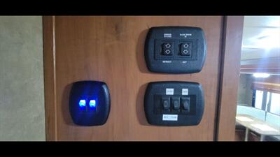 2015 FOREST RIVER CHEROKEE 284BH   - Photo 43 - Aurora, MO 65605