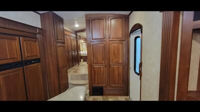 2013 KEYSTONE MONTANA 3725RL - Photo 11 - Aurora, MO 65605