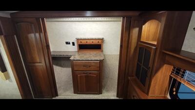 2013 KEYSTONE MONTANA 3725RL - Photo 43 - Aurora, MO 65605