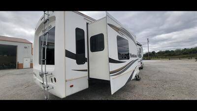 2013 KEYSTONE MONTANA 3725RL - Photo 7 - Aurora, MO 65605