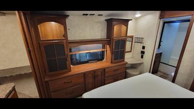 2013 KEYSTONE MONTANA 3725RL - Photo 42 - Aurora, MO 65605