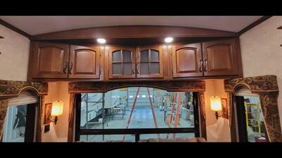 2013 KEYSTONE MONTANA 3725RL - Photo 22 - Aurora, MO 65605